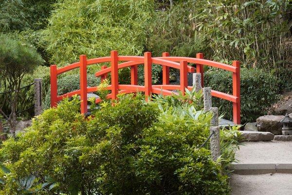 Comment les services de livraison peuvent-ils adopter des véhicules électriques pour réduire leur impact environnemental ?